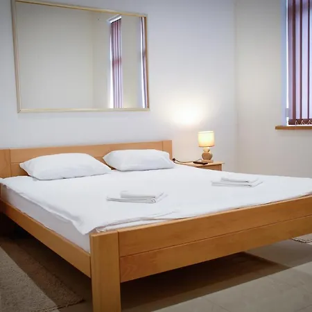Sobe Rodic Centar Hostel *