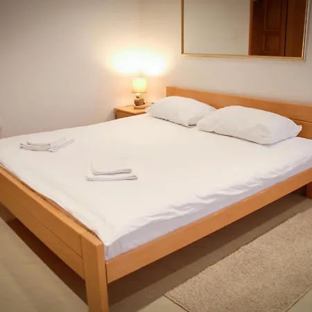 Sobe Rodic Centar Hostel
