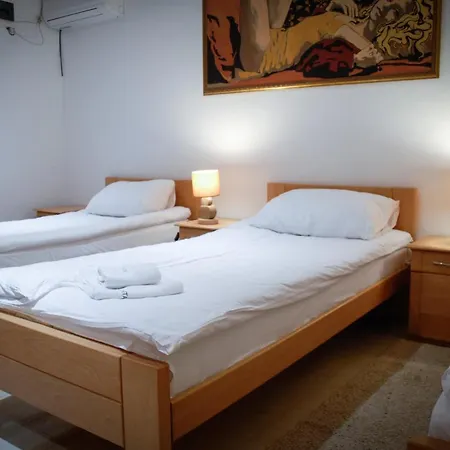 Hostel Sobe Rodic Centar *